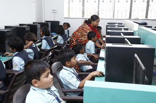 Computer Lab with 24/7 Internet Facility